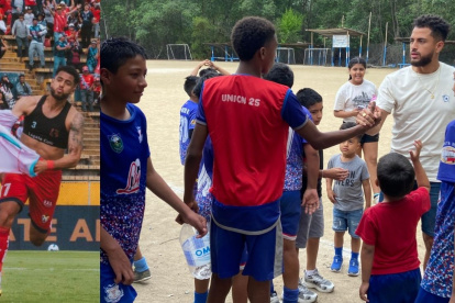 Charles Vélez visitó a los chicos de la escuela de fútbol Unión 25.