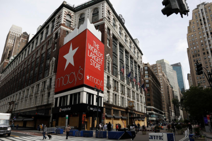 Fotografía de archivo en donde se ve una esquina de la calle Herald Square en Nueva York.