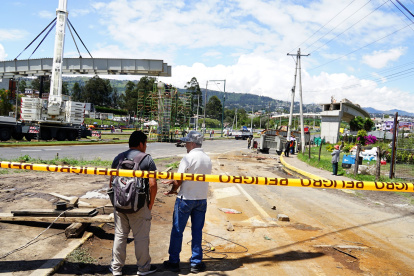 Obra. La rampa en el puente 8 de la Autopista General Rumiñahui fue colocada el pasado 8 de diciembre.