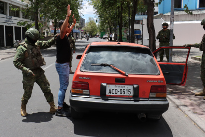 Rol. Los militares se sumaron al combate contra organizaciones terroristas, tras declararse el conflicto interno.
