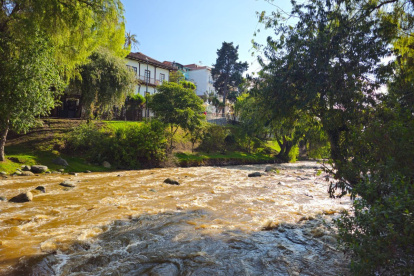 Registro. En meses anteriores, el río Tomebamba mostró un bajo caudal por la ausencia de lluvias en el Austro ecuatoriano.