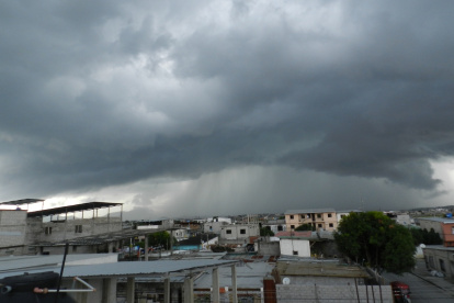 Desde el 27 hasta el 30 de diciembre se prevé que continúen las lluvias de variable intensidad, según el INAMHI.