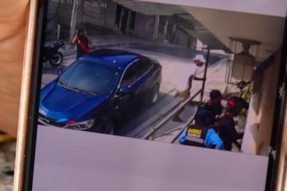 La víctima fue fuertemente raptada por varios delincuentes.