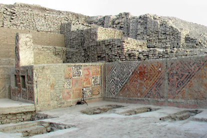 Recinto de enterramientos en el templo de Huaca Cao Viejo, en el complejo arqueológico de El Brujo (Perú). Crédito:
