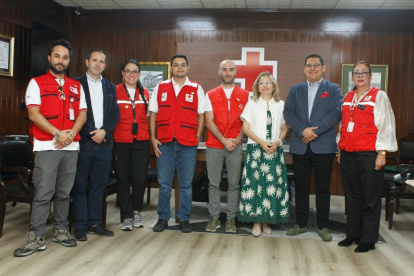 Cedric Reyes, Aníbal Gaviria, Verónica Andrade, Allan Acosta, José Touriño, Teresa Farah Luque, Juan Carlos Vizcarra y Lucía Martínez.