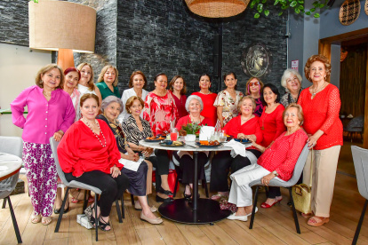 Todas se reunieron para la foto grupal.