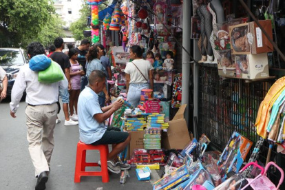 Comerciantes de la bahía piden que autoridades se instalen de forma permanente en la zona.