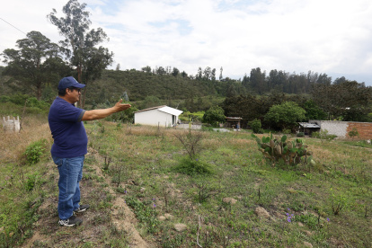 El presidente del barrio señala el impacto ambiental que ocasionaría la construcción de la planta en esta zona rodeada de naturaleza.