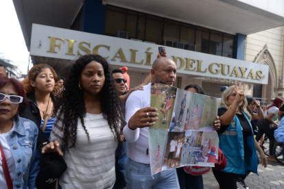 Los familiares de los niños desaparecidos han protagonizado protestas en Guayaquil.