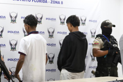 Los menores fueron detenedos.