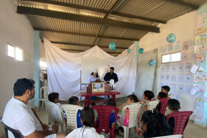 Proyecto. Los profesores enseñan habilidades y aptitudes para transformar sus ideas en una realidad.