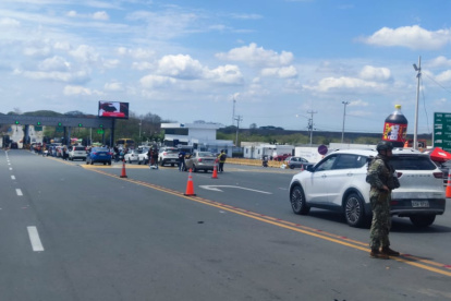 Peaje de Chongón, en el kilómetro 24 de vía a la costa.