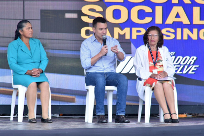 En San Miguel del Común, Daniel Noboa se reunió con beneficiarios del Seguro Social Campesino.