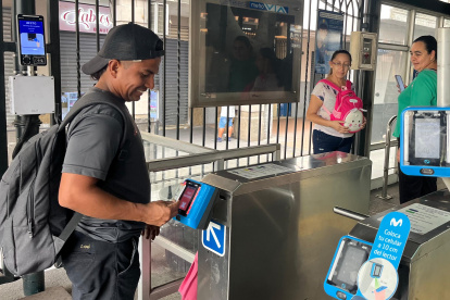 Sorpresa. Los usuarios tenían que recargar más saldo porque no estaban al tanto del alza.