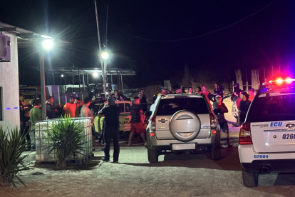 Hecho. La Policía investiga los hallazgos del crimen.