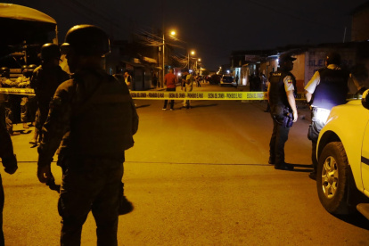 Situación. Militares también llegaron hasta el lugar de los hechos.