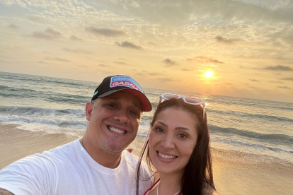 Carlos José con Diana.