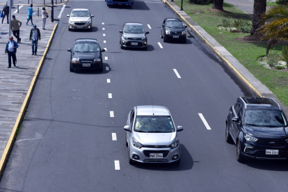 Sistema. En Quito circulan alrededor de 576.584 vehículos, la alta presencia de vehículos particulares genera problemas de movilidad y tránsito.