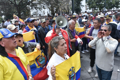Simpatizantes de Daniel Noboa se congregaron en la Plaza Grande el 5 de enero.