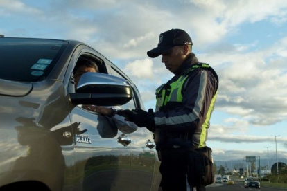 La medida de restricción vial se aplica de lunes a viernes en la capital para reducir la congestión vehicular.