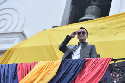 El presidente Daniel Noboa en el balcón del Palacio de Carondelet, este domingo 5 de enero del 2025.