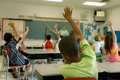 Referencial. Estudiantes regresan a clases este lunes 6 de enero.