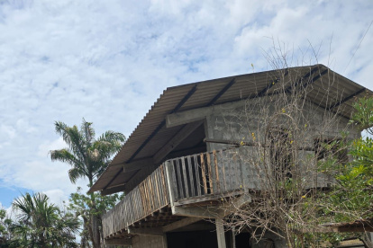 En este espacio de la vivienda de construcción mixta, las víctimas del secuestro estaban encadenadas. Moisés Camba (foto) fue procesado por este hecho.