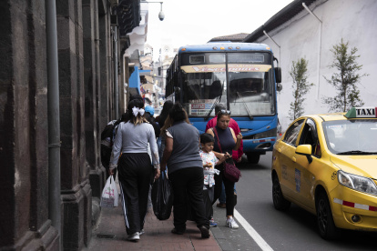 La medida está vigente para autos y motos. No aplica para personas con discapacidad o de la tercera edad.