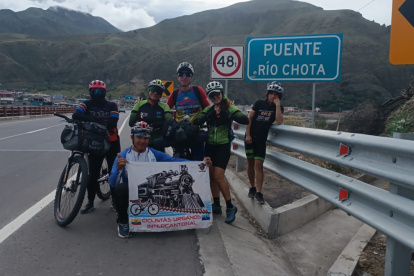 Los aventureros ecuatorianos en el periplo a Colombia.