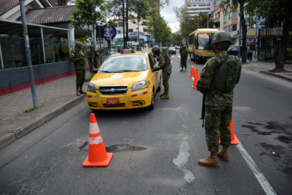 Trabajo. Expertos sugieren que los operativos entre FF.AA. y policías sean conjuntos, no por separado.