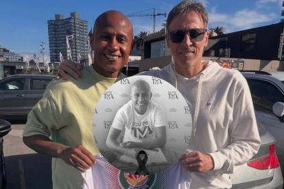 Mathías Acuña y su representante Johan Wilson.