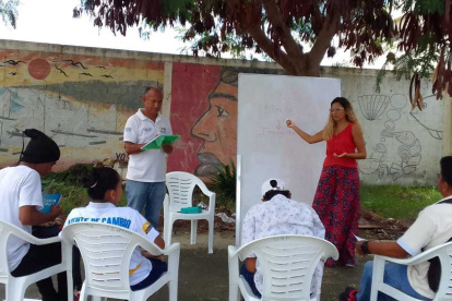 Ejercicio. Las charlas son esenciales para conocer la historia del grupo.