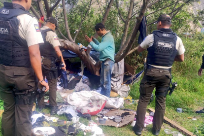 En el sector de Monjas se retiró a habitantes de calle para preservar el orden público.