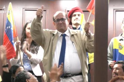 Franco Loor fue saludado en la sesión de instalación de la Asamblea de Venezuela.