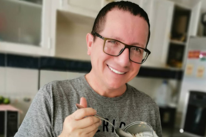 Tomás Delgado conocido por su personaje "La Vecina".