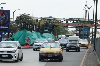 Desde que iniciaron los trabajos, Las Américas está colapsada. Las labores durarán seis meses.