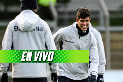 Piero Hincapié y su primer partido oficial con el Leverkusen en el 2025.