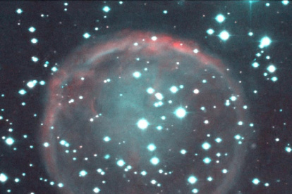 Imagen facilitada por el Instituto de Astrofísica de Canarias (IAC) de WeSb1, una nebulosa planetaria que ha sido descubierta por el IAC, en colaboración con un grupo internacional de investigación, y que destruyó su propio sistema solar, pero manteniendo los escombros de un exoplaneta dentro de ella. EFE/Klaus Bernhard / IAC /  ***SOLO USO EDITORIAL/SOLO DISPONIBLE PARA ILUSTRAR LA NOTICIA QUE ACOMPAÑA (CRÉDITO OBLIGATORIO)***