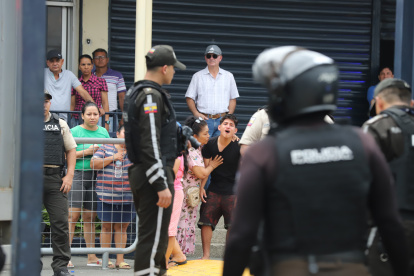 Familiares de la víctima llegaron al sitio.
