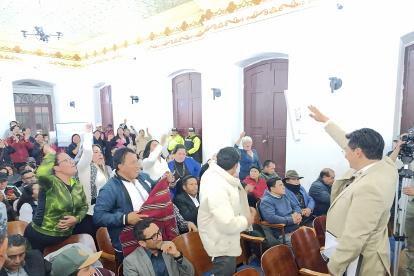 Enel Concejo Municipal de Riobamba se ralizó una acolarada sesión.