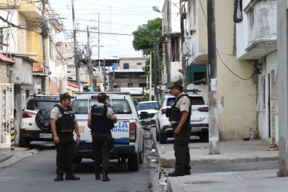 Este lunes hubo presencia policial para resguardar la zona.