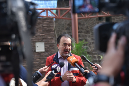 Programa. El alcalde Pabel Muñoz retomó ayer su espacio semanal Frecuencia Quiteña, tras dos semanas de ausencia. No tocó el tema electoral.