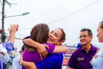 Asambleísta Yadira Bayas, en una actividad de campaña, días atrás.