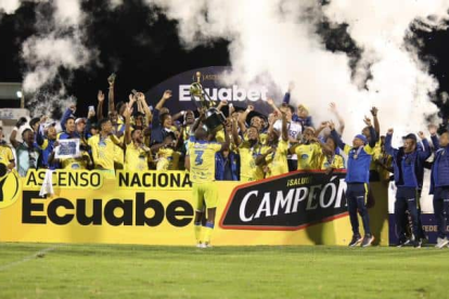 El fútbol ecuatoriano solo tiene torneos oficiales de Serie A, Serie B y Ascenso Nacional