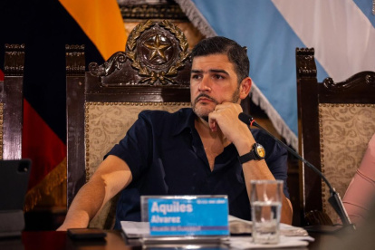 Aquiles Álvarez tilda de persecución política la suspensión de la acreditación ambiental.