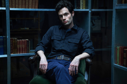 YOU | LA SERIE DE NETFLIX BASADA EN UN STALKER CON EL ACTOR PENN BADGLEY |