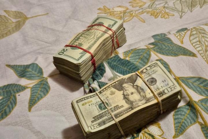 Caso Fachada: La Fiscalía presentó como evidencias fajos de dinero hallados en los allanamientos de este 16 de enero de 2025.
