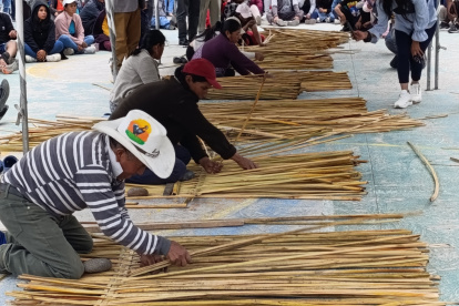 Concurso de tejido y proyectos comunitarios buscan preservar una técnica ancestral que ha sido el sustento de generaciones en la parroquia San Gerardo, Chhimborazo.