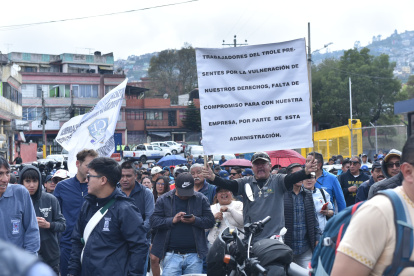 Los trabajadores de la Empresa de Pasajeros realizaron una protesta para exigir mejoras laborales