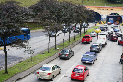 Dispositivo. Los vehículos llevarán un dispositivo electrónico con un rango de lectura de hasta 12 metros y una vida útil mínima de cinco años.